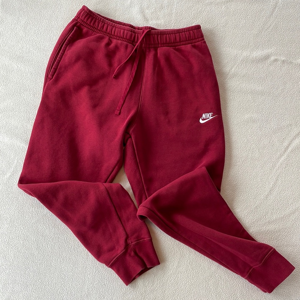 Nike men’s small red joggers